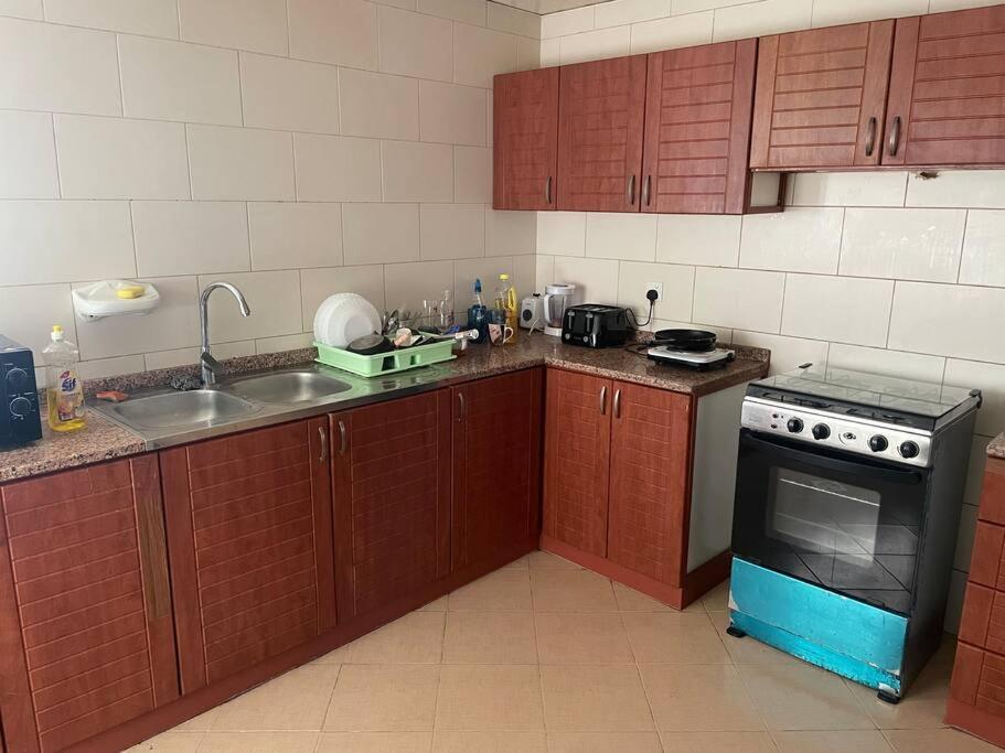 Farzus Bnb Sharjah Esterno foto